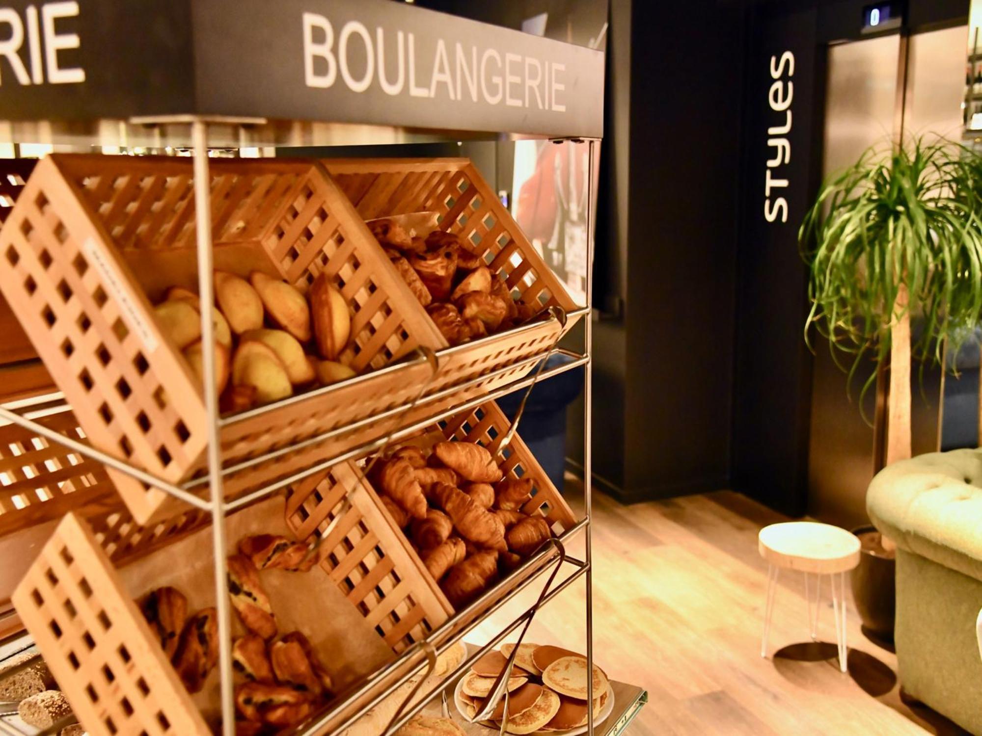 Hotel Ibis Styles Saint Nazaire Centre Gare Esterno foto